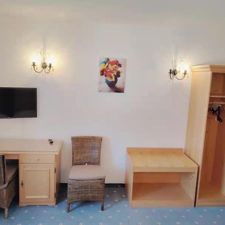 Pension Artstetten Εξωτερικό φωτογραφία